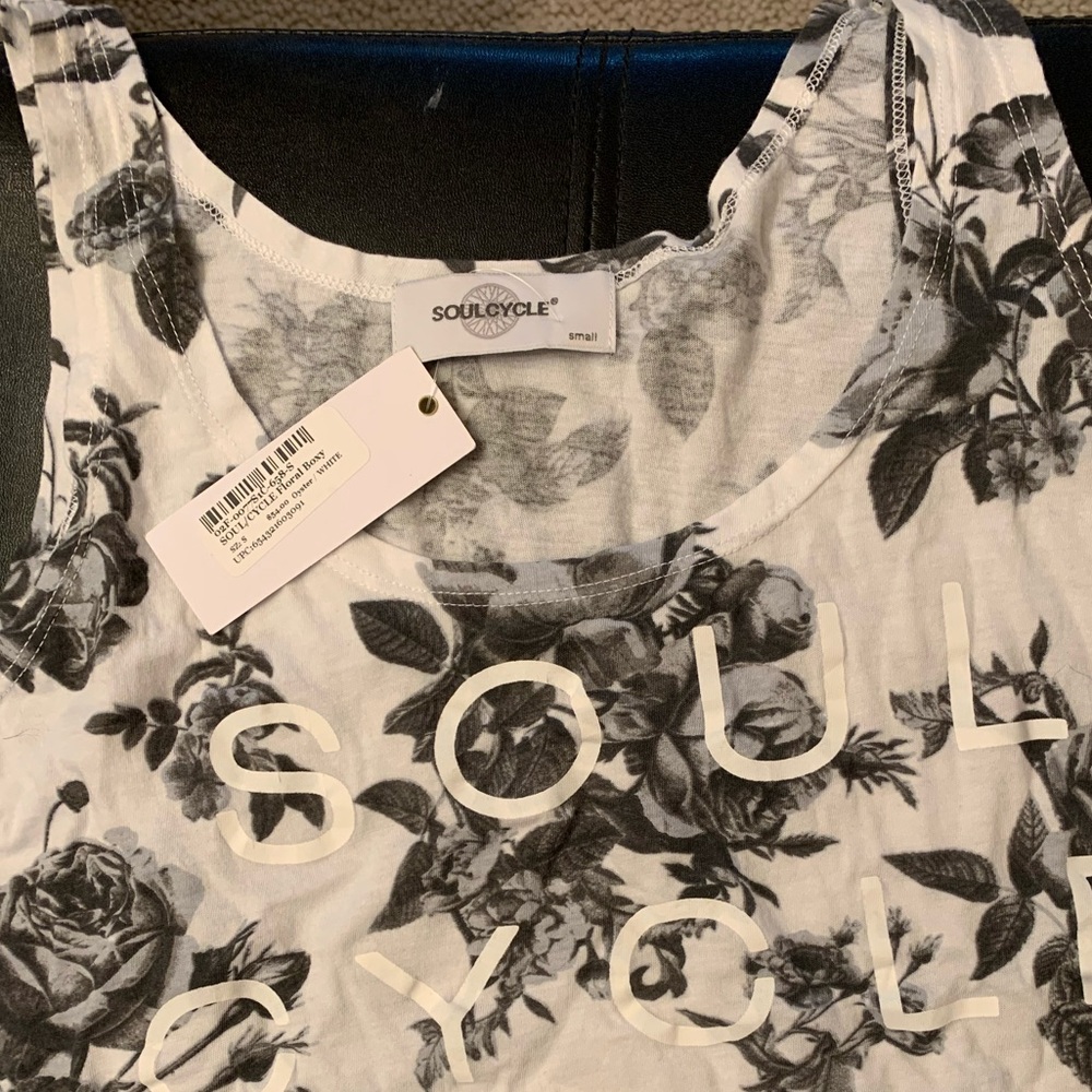 🖤🚲 NWT Soulcycle Floral Boxy Top 🚲🖤